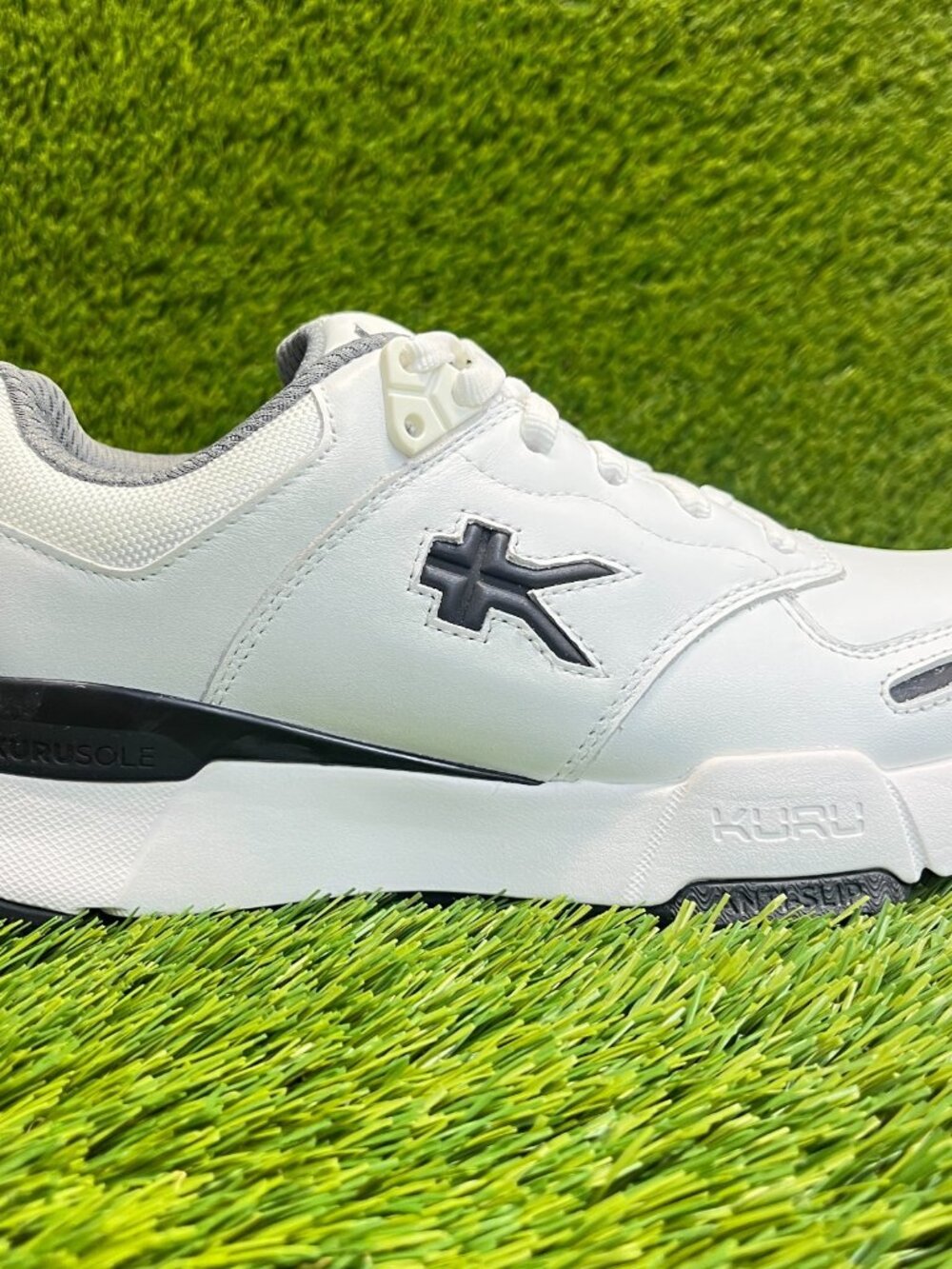 Kuru Kinetic 2 Mens Size 7.5 White Black Gray‎ Athletic Running Shoes Sneakers